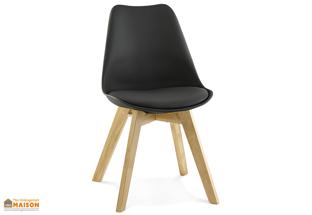 Chaise En Bois De Chene Et Polypropylene Tylik Noir Kokoon Design