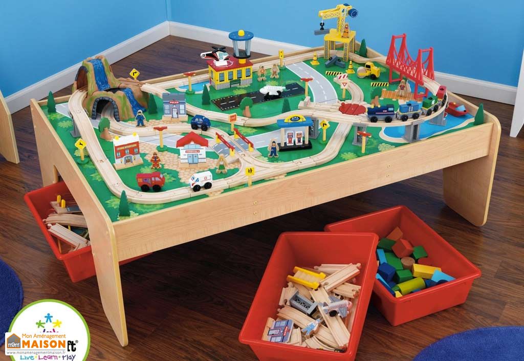 Table de jeux en bois enfant