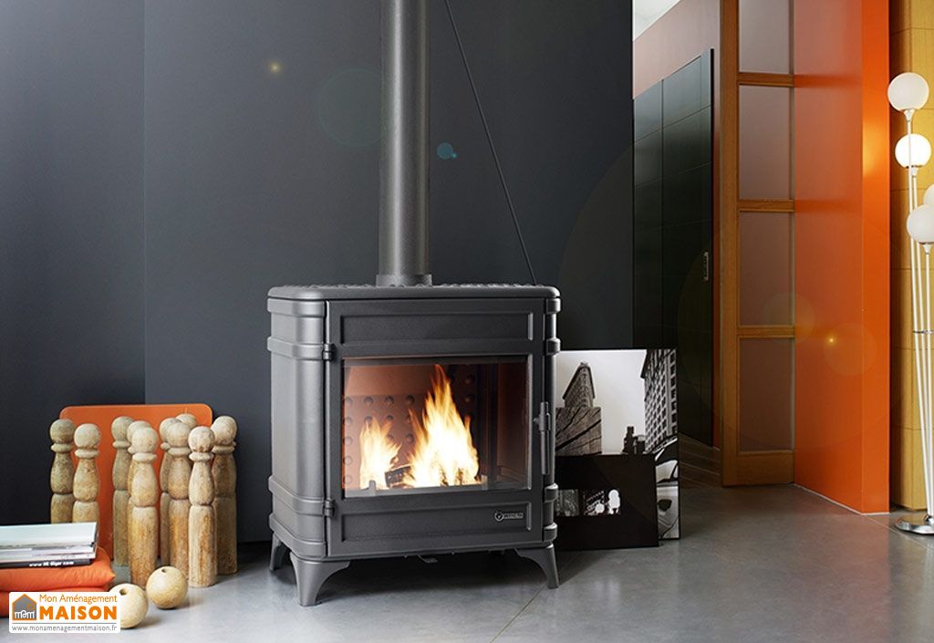 Poele A Bois En Fonte Double Combustion Siam 12 Kw Invicta