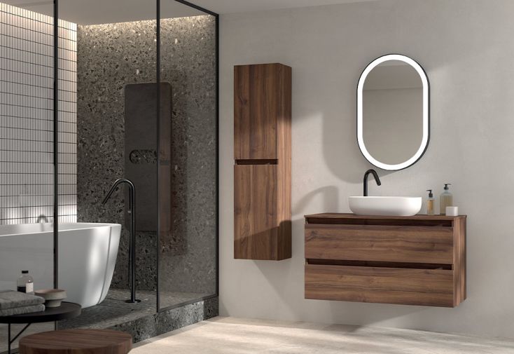 Ensemble de salle de bain en bois avec meuble et colonne de rangement