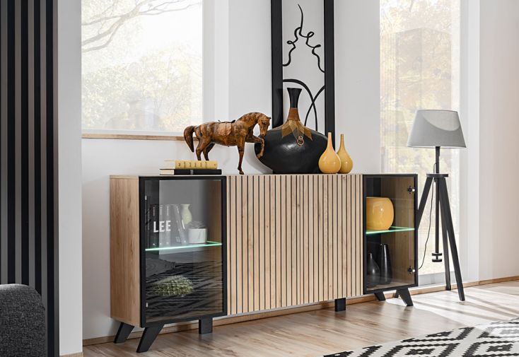 Buffet en bois avec vitrines éclairées Liam – 160 x 40 x 82 cm