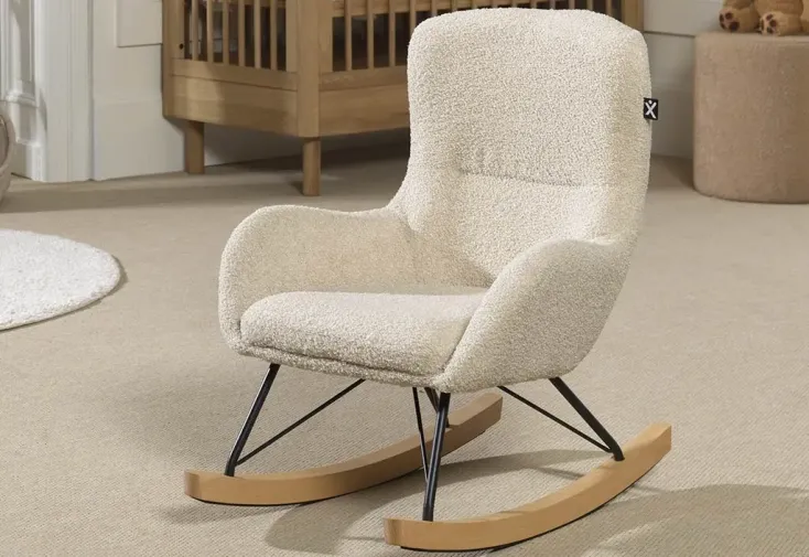 Chaise à bascule pour enfant en bois et tissu bouclé beige – Rocky 