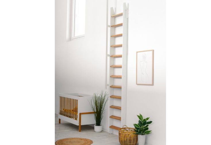 Escalier gain de place en bois pliable contre le mur - Flexiblo chêne