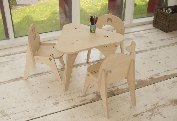 Ensemble de meubles pour enfant – 1 table et 3 chaises