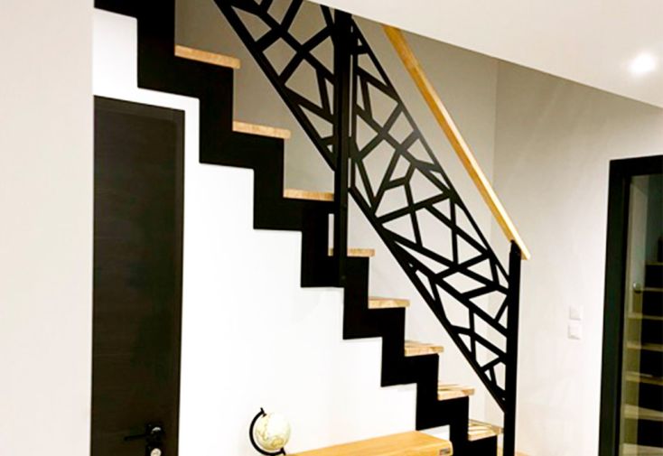 Limons pour escalier en métal droit sur mesure – Mondrian 700