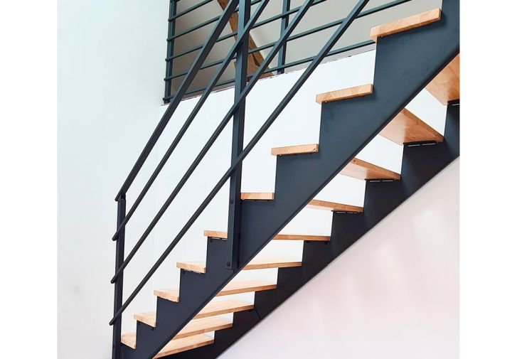 Limons pour escalier en métal droit sur mesure – Katz 700