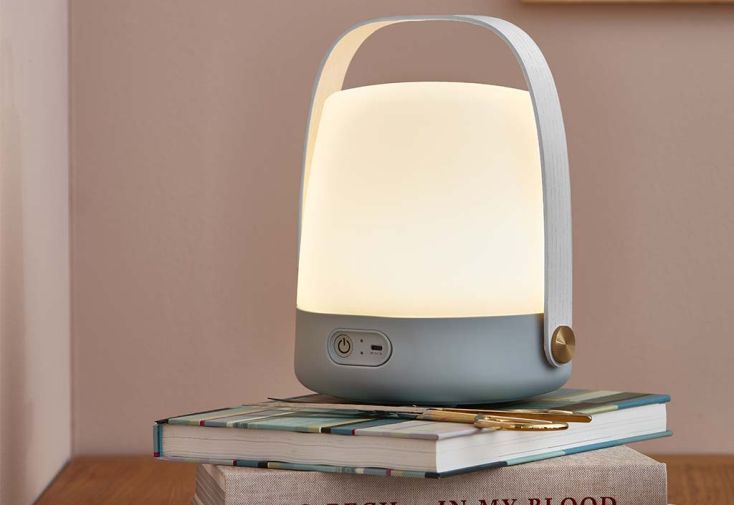 Lampe LED dimmable portable en bois et polyéthylène – Lite Up