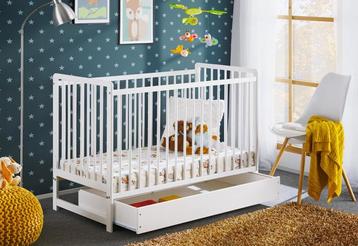 Lit Bébé en Bois avec Matelas et Tiroir Cypi 65 x 124 cm Blanc