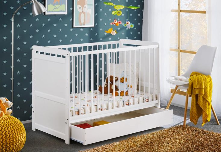 Lit Bébé Évolutif en Bois avec Matelas et Tiroir Tymek Plus Blanc