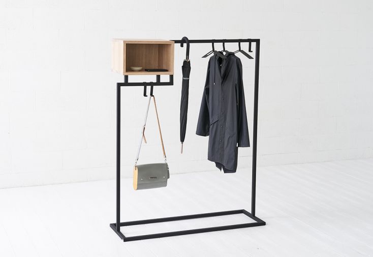 Portant à vêtements acier et bois minimaliste L.120 x H.150 cm