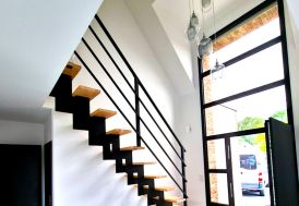 Escalier droit sur mesure en bois et métal Mondrian 300 ML Fusion