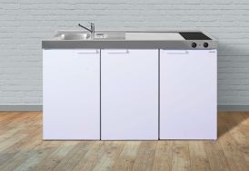 Kitchenette en métal blanc avec réfrigérateur et plaque de cuisson vitrocéramique