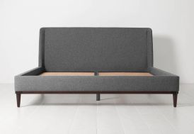 Lit double en bois et tissu 