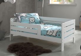 lit pour enfant en pin massif blanc dans une chambre
