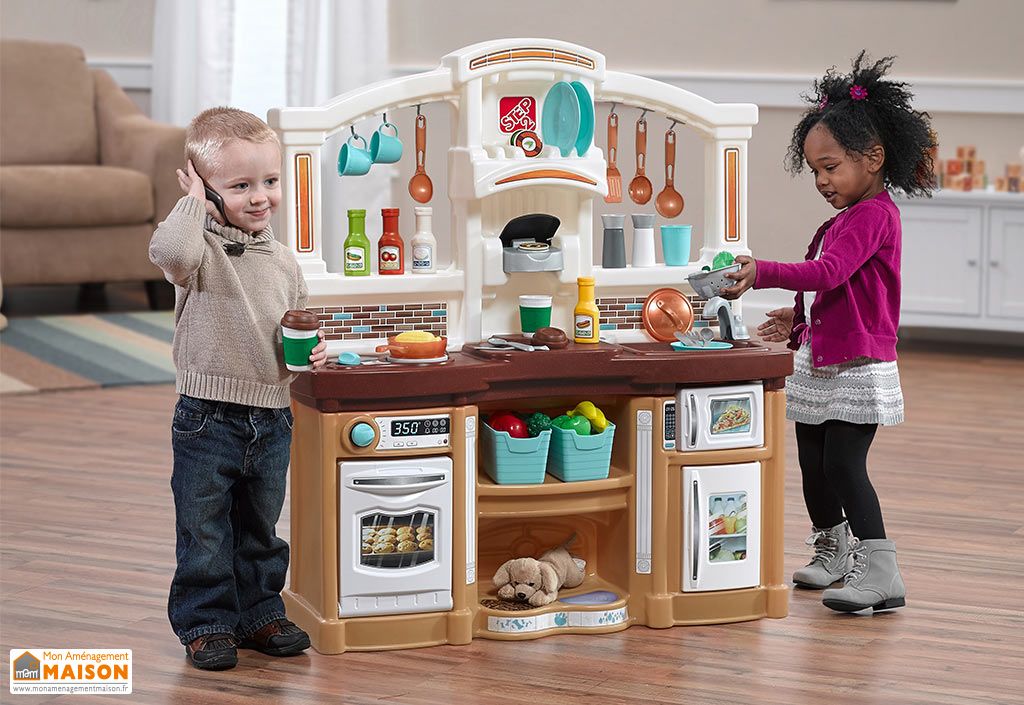 Cuisine pour Enfant en Plastique Son et Lumière + Dinette Fun Kitchen -  Step2