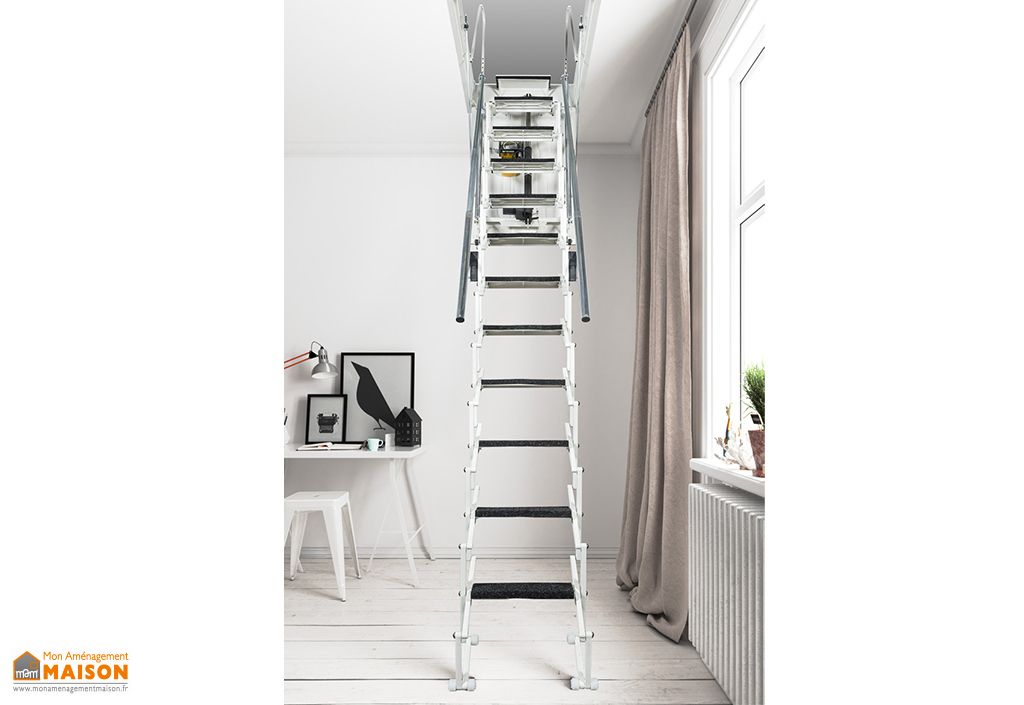 Escalier escamotable aluminium motorisé + télécommande – 270 à 300 cm