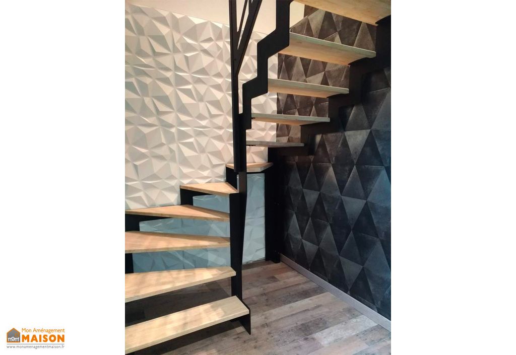 Escalier Demi Tournant En Escalier Demi Tournant, Avec Contremarches,