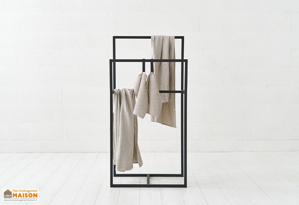 Portant à vêtements minimaliste en acier 60 x 35 x 120 cm - Only - IDDO  Slow Living