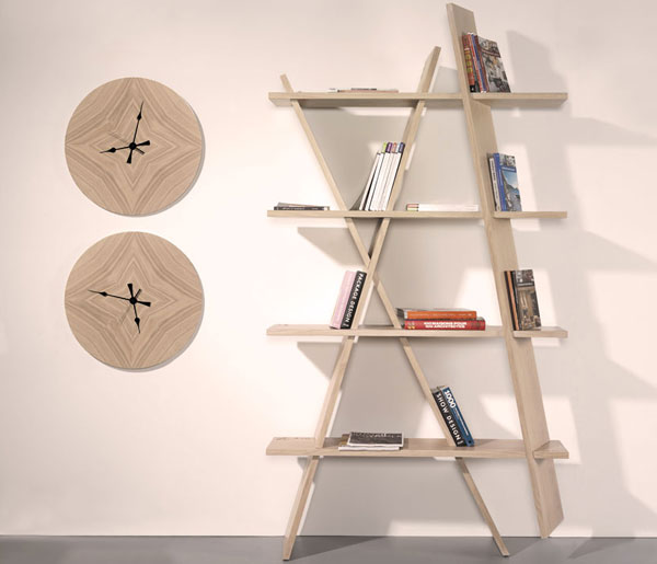Bibliothèque design en bois.