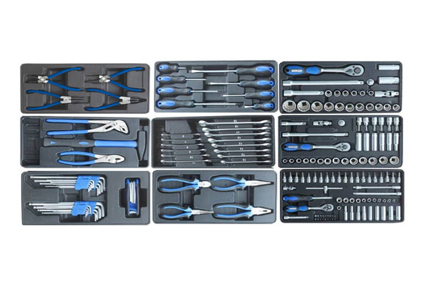 Boîte à outils en métal bleue.